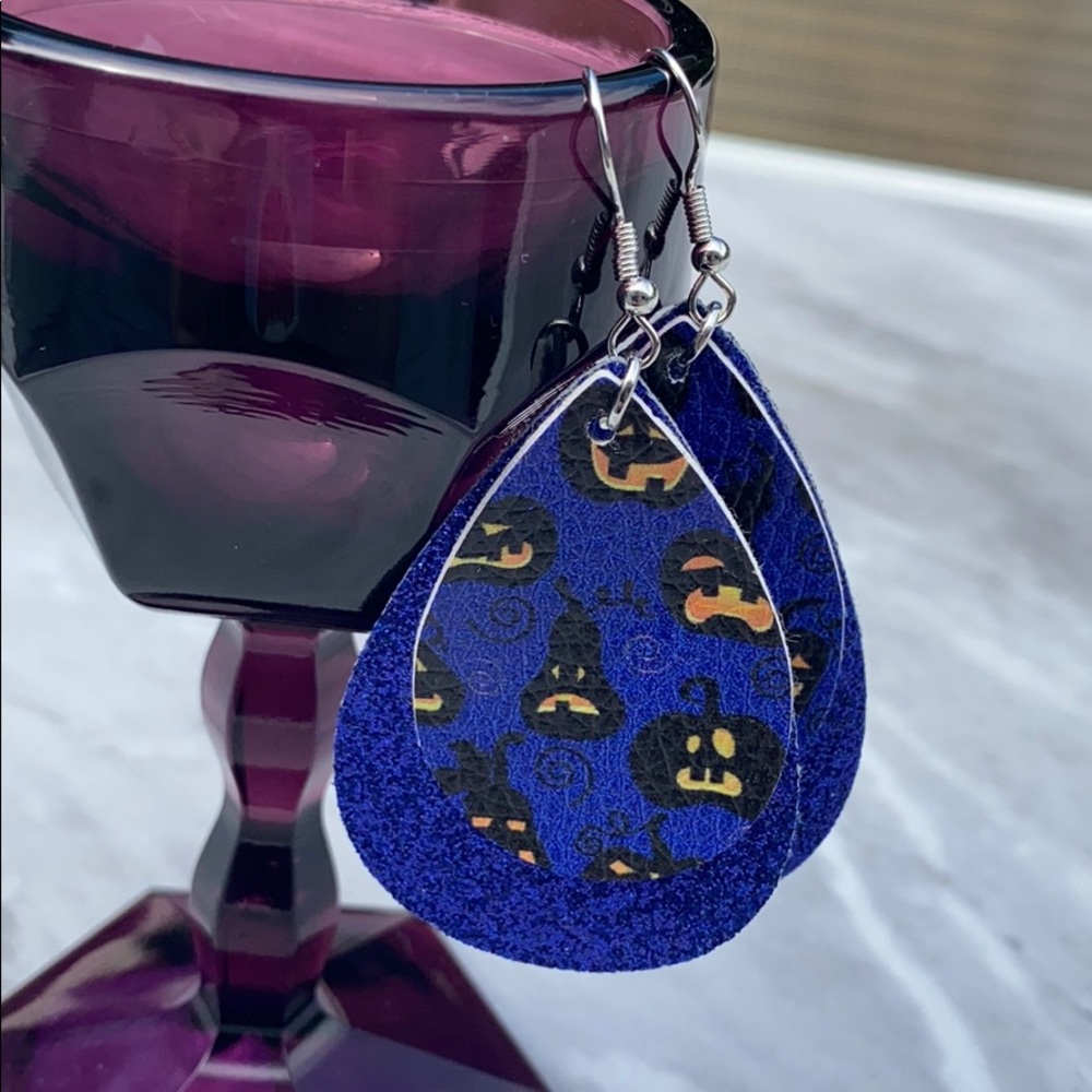 ✨ NWT! ✨ Halloween faux leather earrings